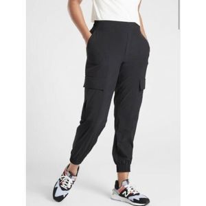 ATHLETA Chelsea Black Utility Jogger 8 MEDIUM Black